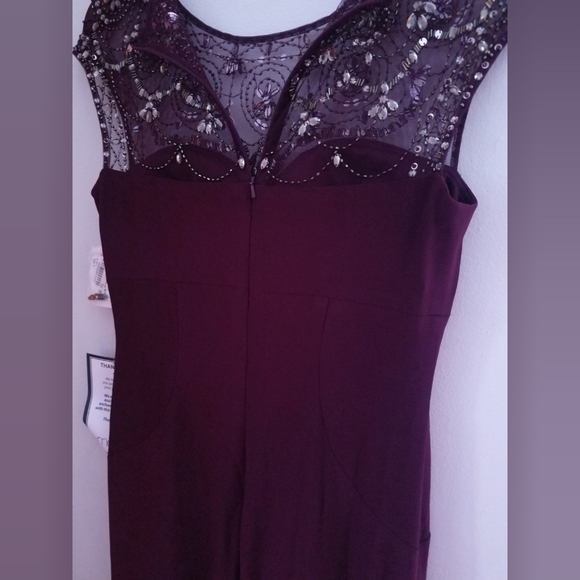 NWT Xscape Maroon/Plum Beaded Sleeveless Event Gown 8 - Picture 5 of 11